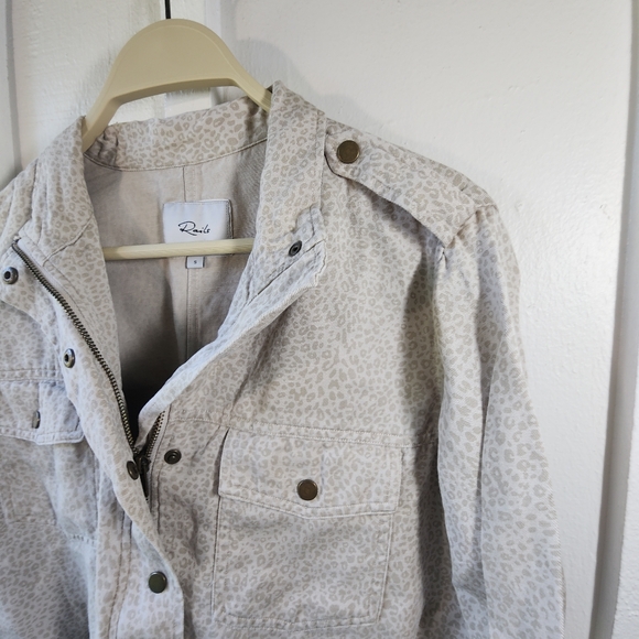 Rails Collins Linen Blend Utility Jacket White Mini Cheetah Print Size Small - Picture 3 of 16